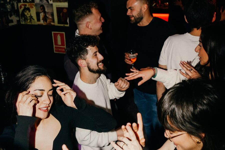 Rome: Forbidden History Walking Tour & Pub Crawl with Drinks - How much history should you expect?