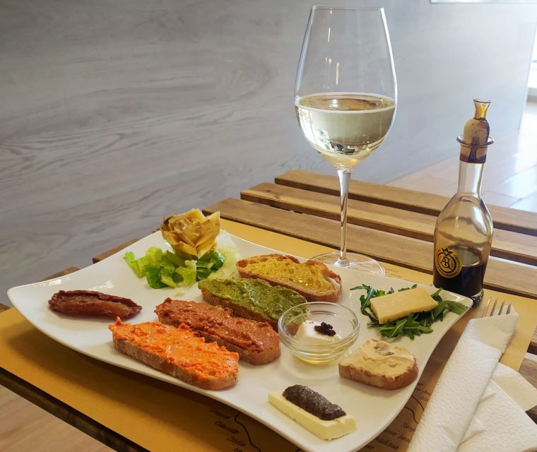 Rome: Italian Food and Wine Guided Tasting Experience - Gelato provides a sweet finish