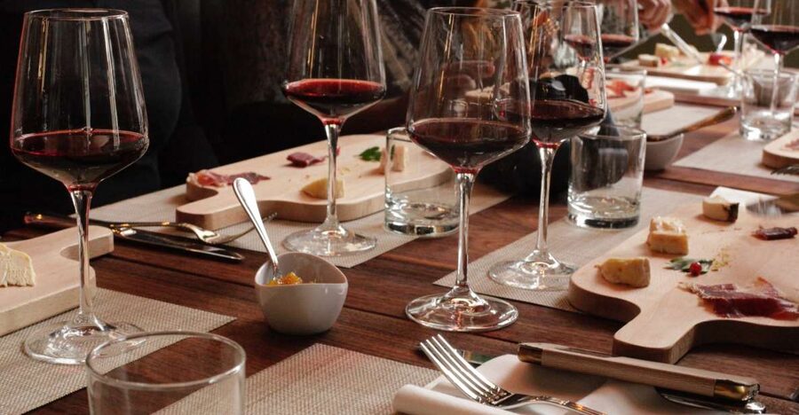 Rome: Italian Food and Wine Guided Tasting Experience - Pizza, antipasti, and the first glass of wine