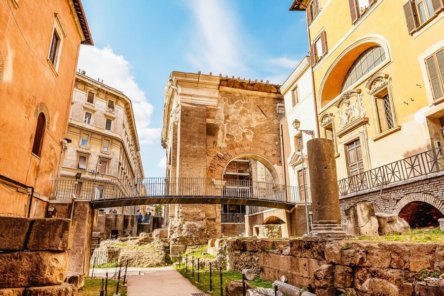 Rome: Jewish Ghetto & Campo de Fiori by Night Food Wine Tour - Piazza Navona and Bernini’s four rivers