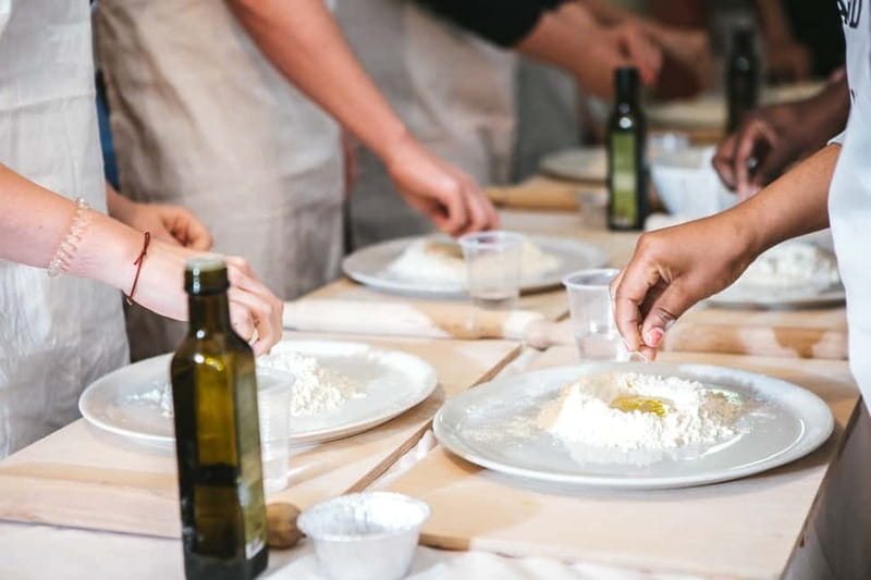 Rome: Pizza & Gelato Making Class with Wine & Limoncello - The chefs make a real difference