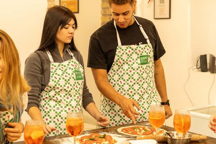 Rome: Pizza Making Cooking Class With Spritz Cocktails - Pizza, spritz, and a Roman night out