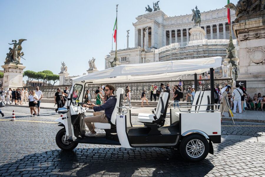 Rome: Private Tuk Tuk Tour with Hotel Pickup and Prosecco - Price, comfort, and practical value