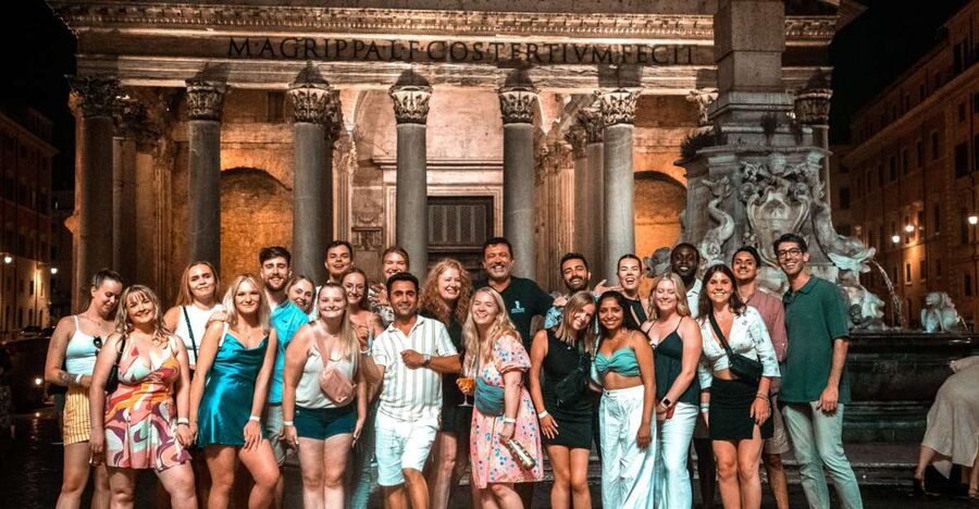 Rome: Pub Crawl & Ultimate Party Tour - A 9:30 PM start in Rome’s historic center