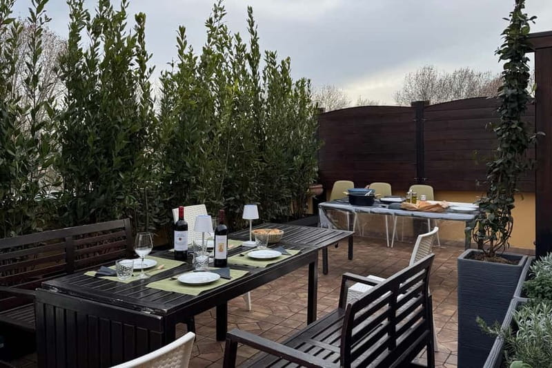 Rome: Rooftop Cooking Class with Wine Tasting near Vatican - Starting with bruschetta and local olive oil