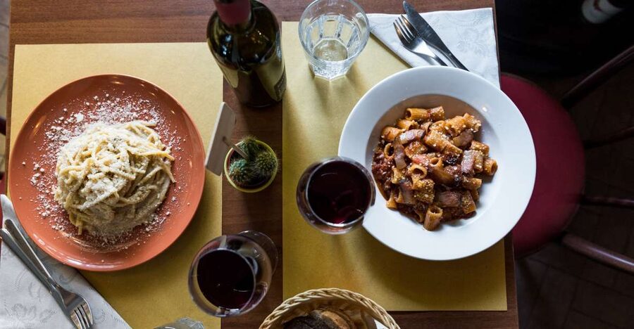 Rome: Twilight Trastevere Food Tour with Wine Tasting - Pasta and trattoria food at Da Enzo al 29