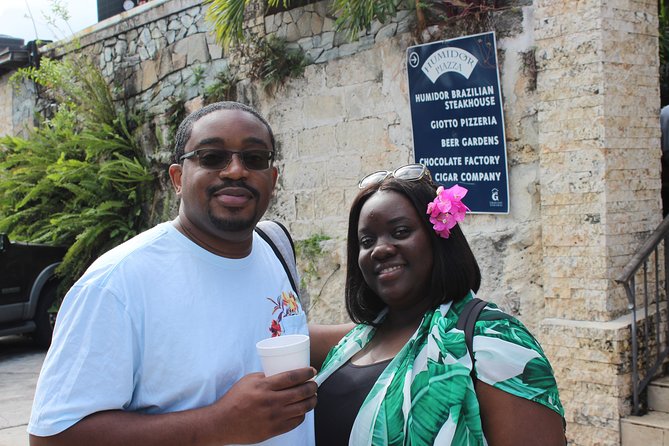 Rum Reggae and Rhythms Tour: Dancing and Cocktails - The guide makes or breaks the mood