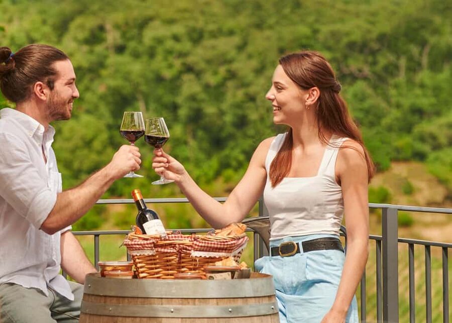 Saint-Emilion: Grand Cru Classé Guided Winery Visit & Picnic - Tour Baladoz: the traditional opening