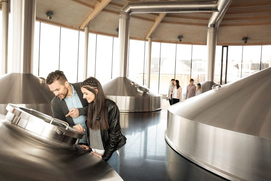 Salzburg: Stiegl Brewery Tour with Beer Tasting - Guides and group atmosphere