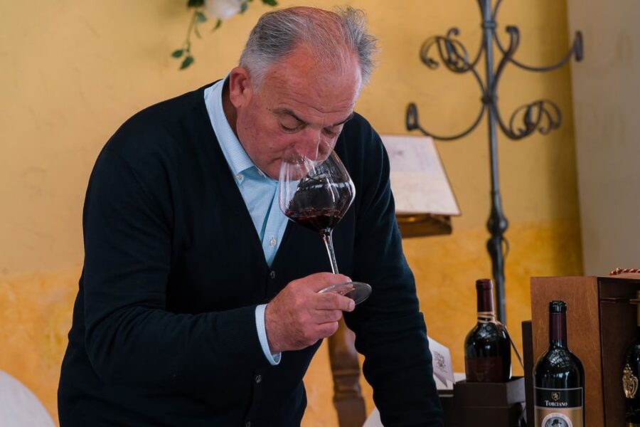 San Gimignano: Lunch or Dinner at a Winery with Wine Tasting - What the sommelier adds to the meal
