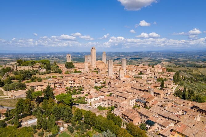 San Gimignano, Siena, Monteriggioni, Chianti Day Trip with Lunch & Wine Tasting - Why this day trip works from Florence