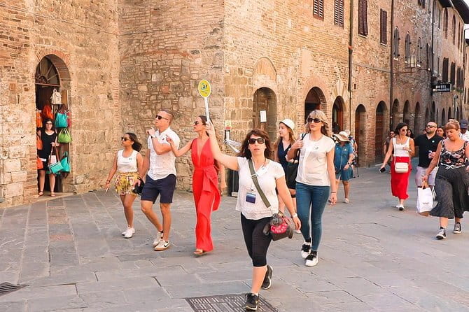 San Gimignano, Siena, Monteriggioni, Chianti Day Trip with Lunch & Wine Tasting - Siena: the grand finale with the most moving parts