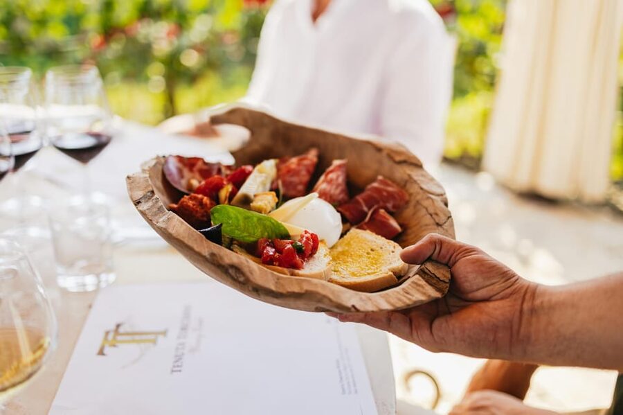 San Gimignano: Tuscan Vineyard Lunch with Wine Tasting - A Tuscan meal with the vineyard as your dining room
