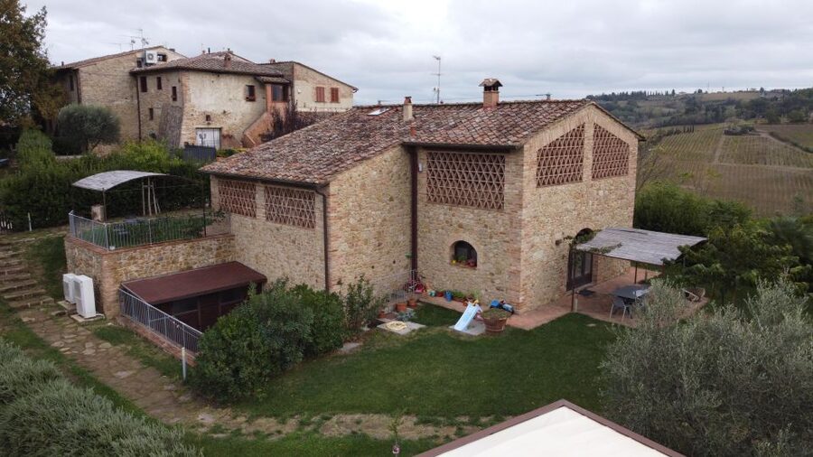 San Gimignano: Vineyard and Cellar Tour with Wine Tasting - Inside the cellar: vinification and aging