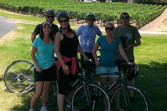Santa Barbara Vineyard to Table Taste Tour by E-Bike - A short pause in Solvang