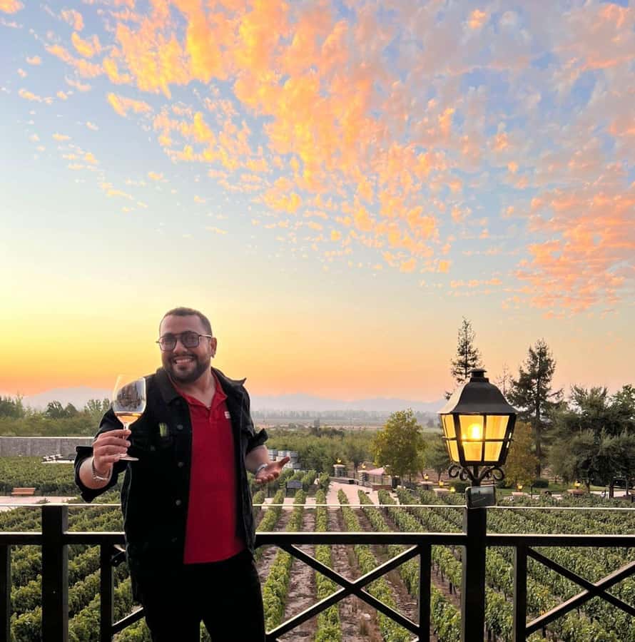 Santiago: Alyan Winery Sunset with Wine Tastings and Dinner - From Santiago to Alyan Family Wines