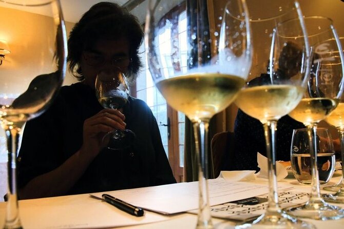 Santiago de Compostela: Cheese and Wine Tasting Experience - Three pairings, served at an easy pace