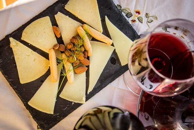 Santiago de Compostela: Cheese and Wine Tasting Experience - Portion size and the question of dinner