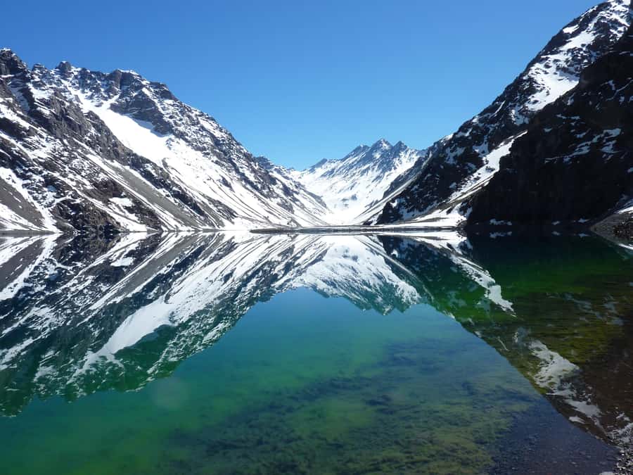 Santiago: Inca Lagoon and Vineyard Visit with Wine Tasting - The climb through the Andes