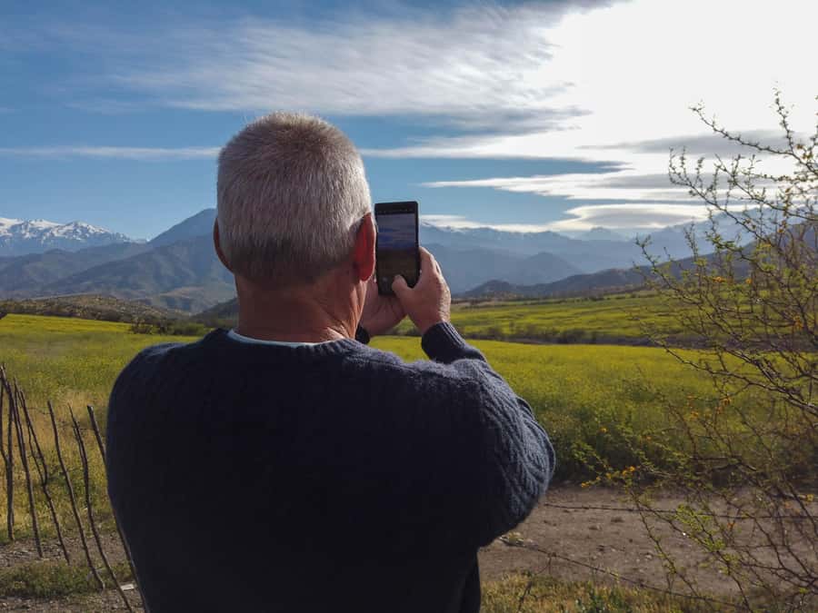 Santiago: Inca Lagoon Tour with Local Vineyard and Tasting - Guides, drivers, and the feel of the ride