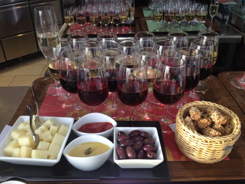 Santorini: Guided Tour to 3 Wineries with Wine Tastings - Practical advice before you go