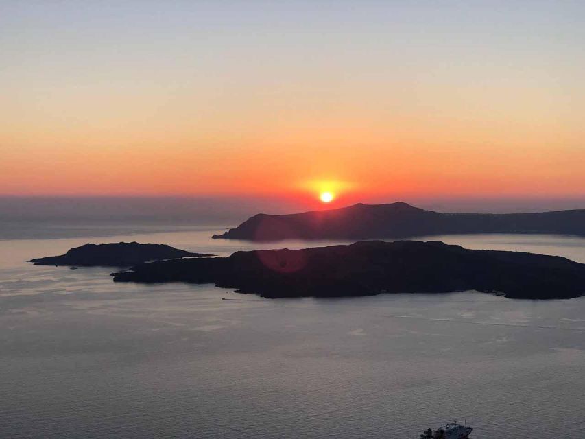 Santorini: Small-Group Sunset Wine Tour with Santo Winery - Santo Winery: the sunset finale