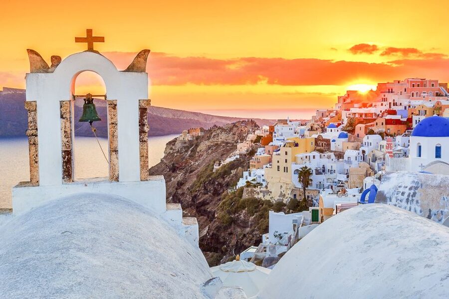 Santorini: Top Sights Day Trip, Wine Tasting, & Oia Sunset - Pyrgos and its castle lanes