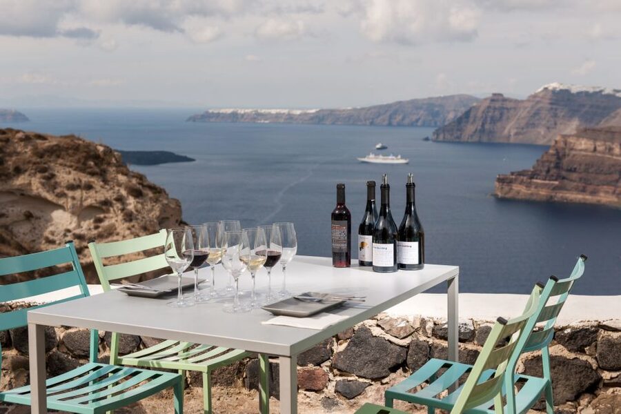 Santorini Wine Roads: Tour of 3 Wineries with a Sommelier - Afternoon timing and the sunset question