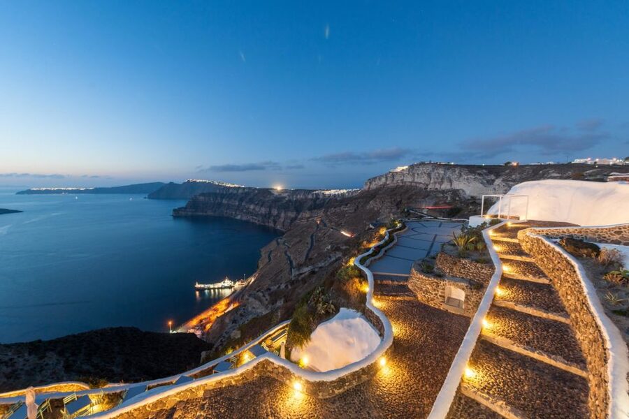 Santorini Wine Roads: Tour of 3 Wineries with a Sommelier - Who will enjoy this most?