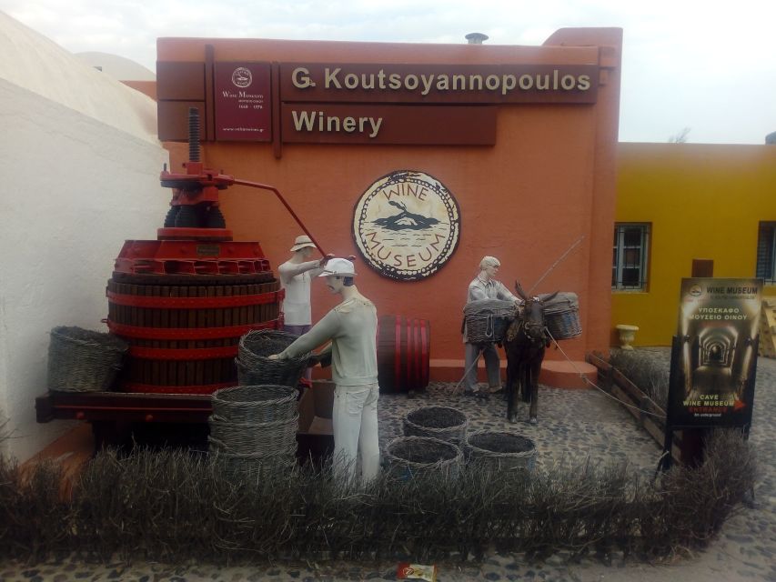 Santorini: Wine Tasting Tour & Sunset Viewing - What the food pairings add