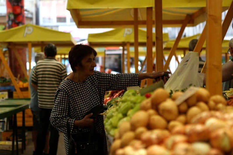 Sarajevo: Sarajevo City Market, Old Town Food Tasting Tour - Markale Market and Sarajevo’s everyday produce