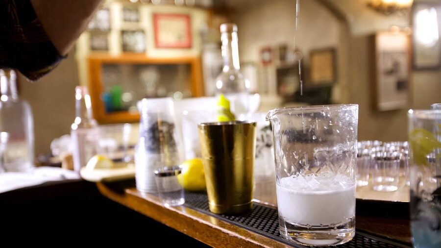 Savannah: Cocktail Class at American Prohibition Museum - Entering Congress Street Up