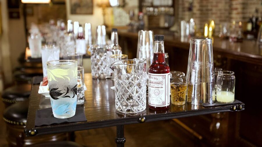Savannah: Cocktail Class at American Prohibition Museum - Who should book this experience