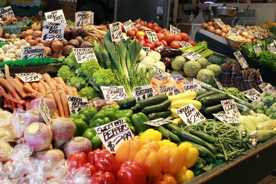 Seattle: Early-Bird Tasting Tour of Pike Place Market - Starting with the market before it fills up