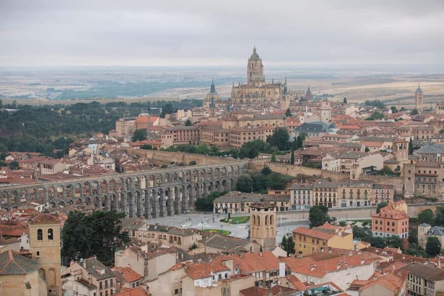 Segovia: Hot-air balloon ride with cava toast - Why sunrise is the right time to fly over Segovia