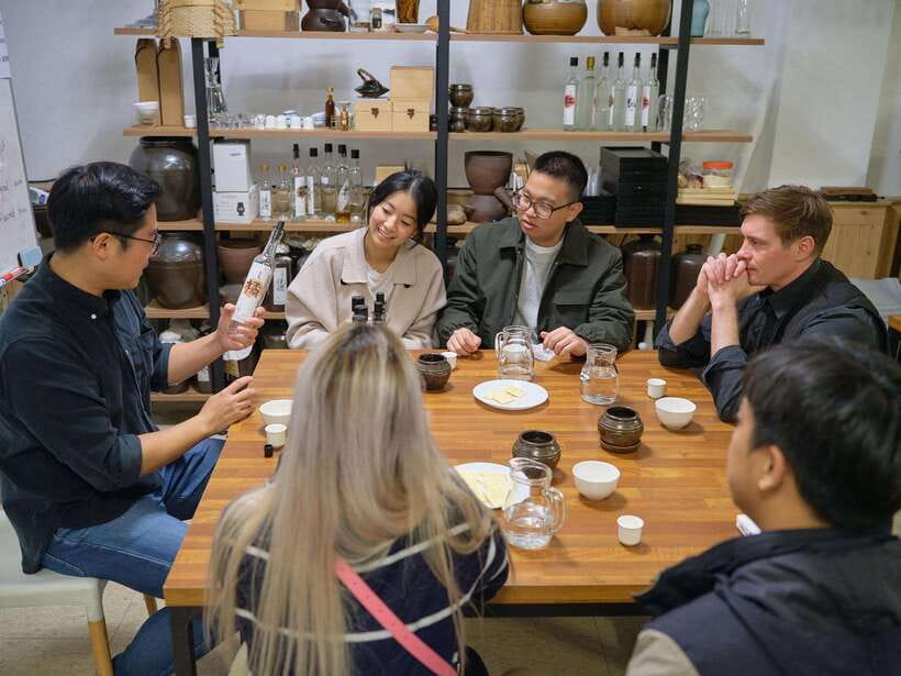 Seoul: Soju Tasting at Distillery - Sampling traditional soju and early-stage alcohol