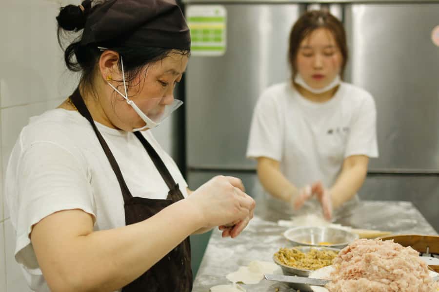Shanghai: 3-Hour Local Food Tasting Tour - Walking, timing, and practical comfort