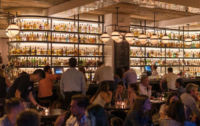 Shanghai bar hopping tour in the former french concession - Eat first, then pace yourself