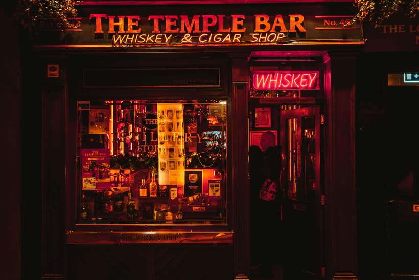 Shanghai bar hopping tour in the former french concession - Who will enjoy this Shanghai night out?
