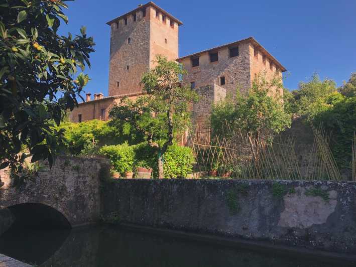 Siena: Tour and Wine Tasting in a Tuscan Private Castle - Arriving through the vineyards to a private castle