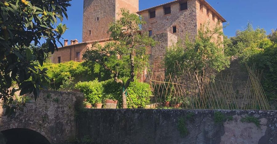 Siena: Tour and Wine Tasting in a Tuscan Private Castle - The castle, gardens, and chapel