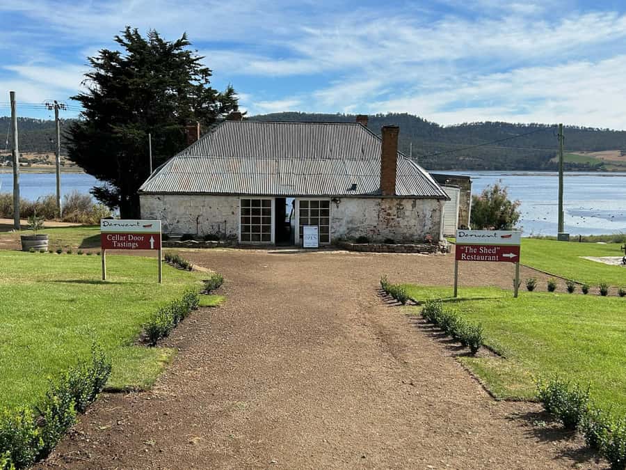 Signature Wine Tour - Hobart & SE Tasmania - Why the small group matters