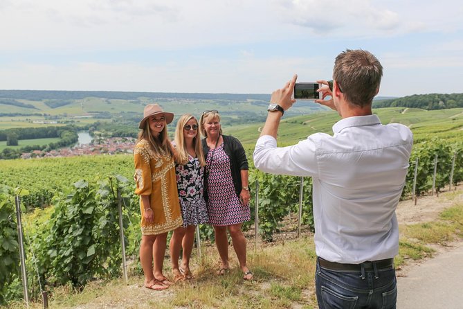 Small Group - Half Day Champagne Tour - Visit of 2 Small Producers/Growers - The two producer visits and six Champagne tastings