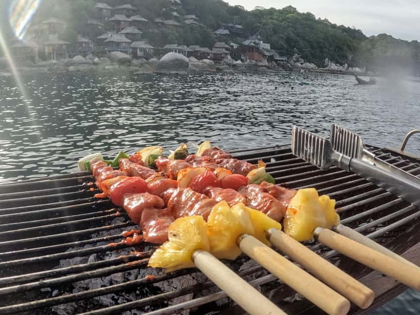 Snorkeling Tour with meals and BBQs - Cocktail - Sunset⭐⭐⭐⭐⭐ - Homemade Thai lunch on the boat