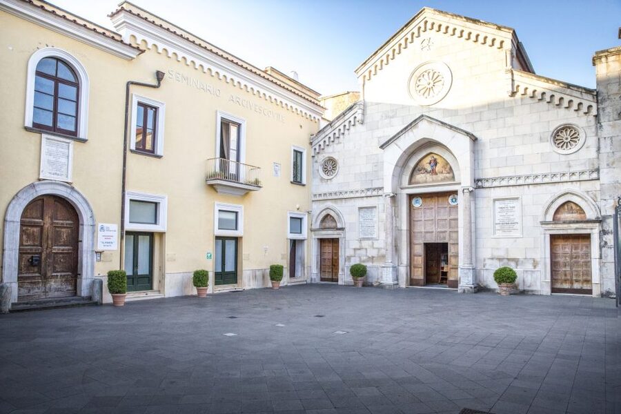 Sorrento: Guided Walking Tour & Limoncello Tasting - Sorrento inlay, a local craft worth understanding