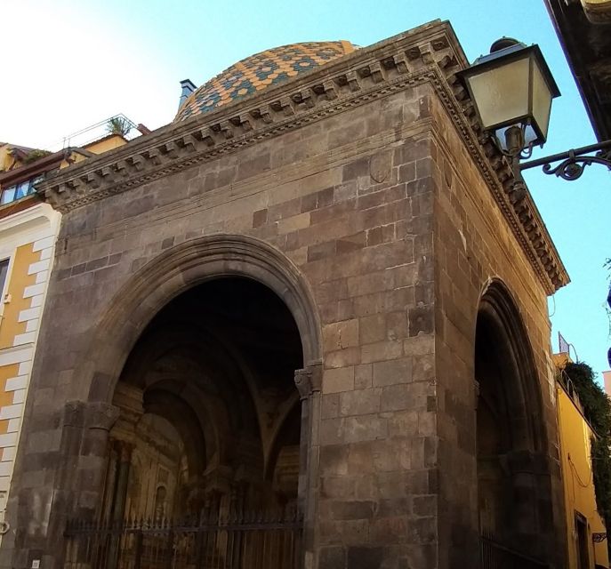 Sorrento: Guided Walking Tour & Limoncello Tasting - Sedil Dominova and the old civic center