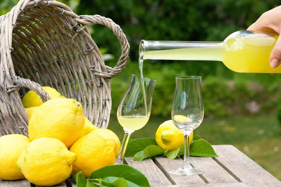 SORRENTO: Limoncello Making And Tasting Experience - The ride to Cucinammore