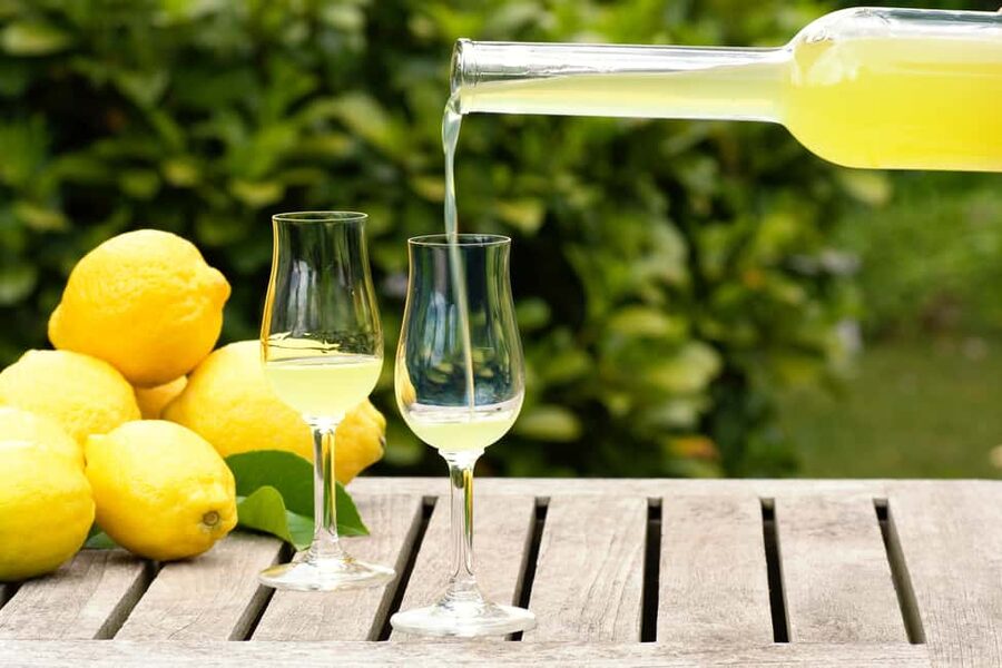SORRENTO: Limoncello Making And Tasting Experience - Who should book this experience?