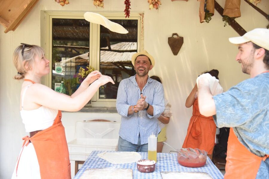 Sorrento: Pizza Lesson, Wine, and Limoncello at a Local Farm - Key points to know before booking