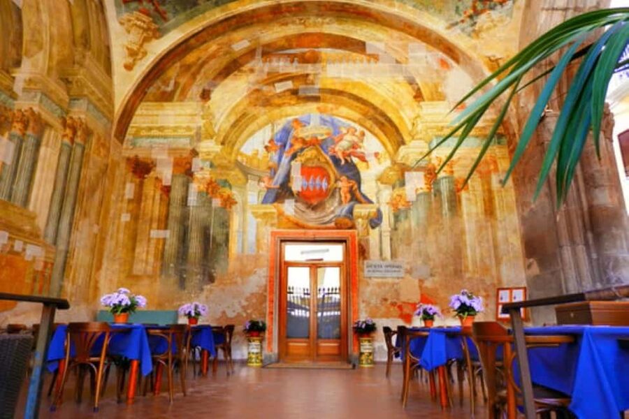Sorrento: Sunset City Walking Tour with Limoncello Tasting - Sedil Dominova and Sorrento’s civic past